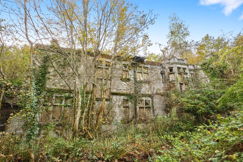 Land for sale - Image 2