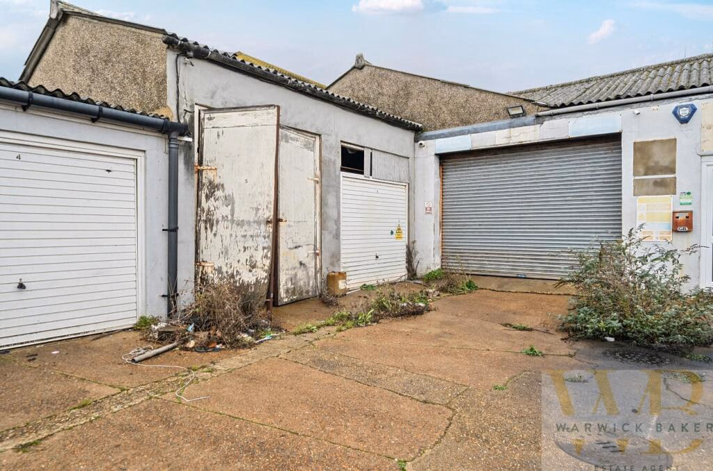 Land for sale - Image 3