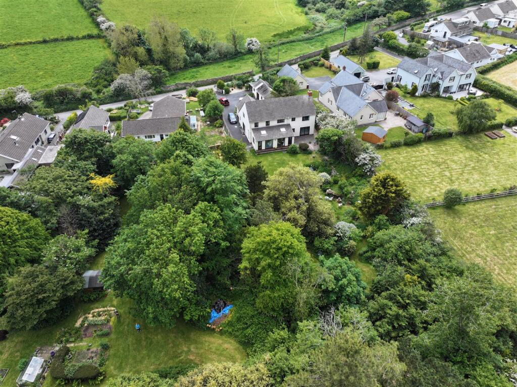 Land for sale - Image 1