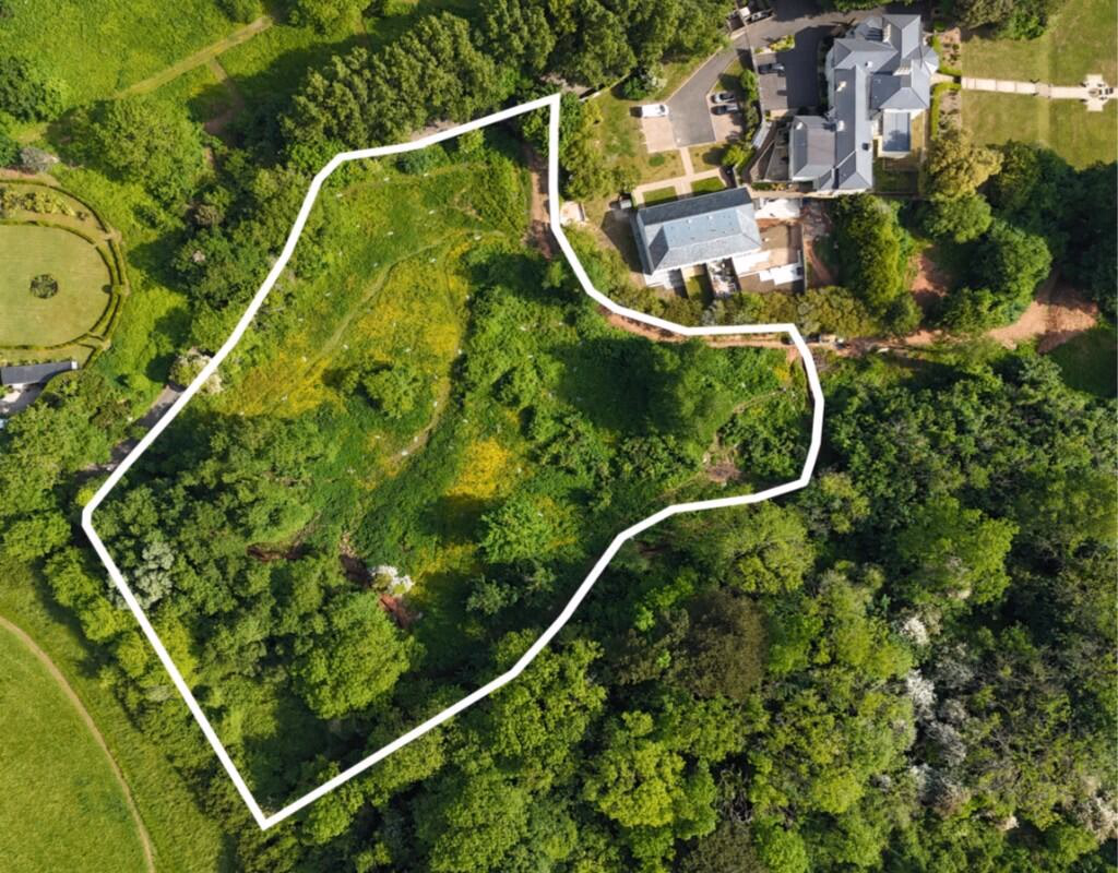 Land for sale - Image 2