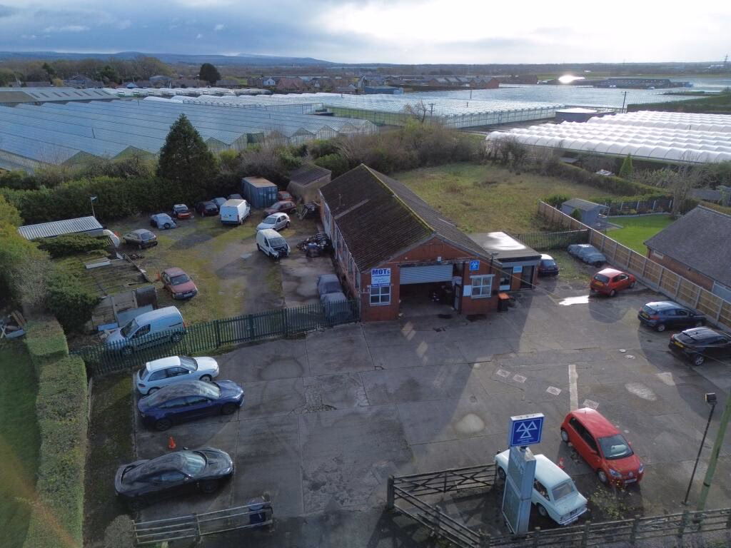 Land for sale - Image 1