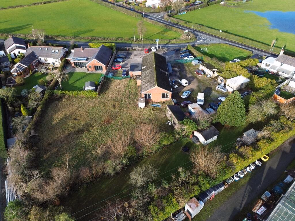 Land for sale - Image 2