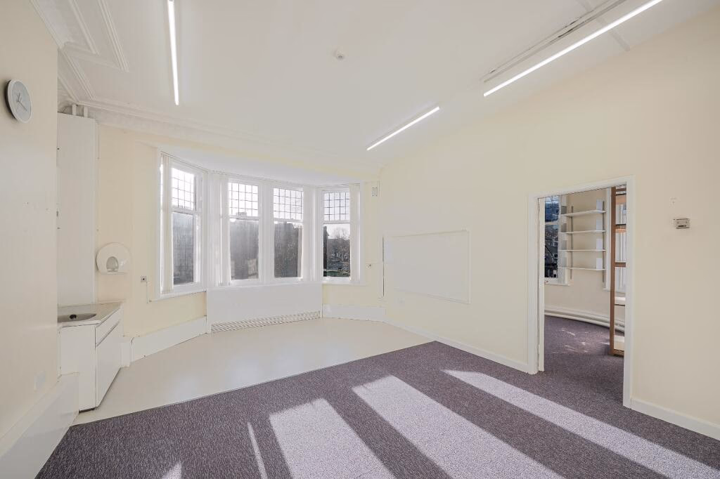 Land for sale - Image 3