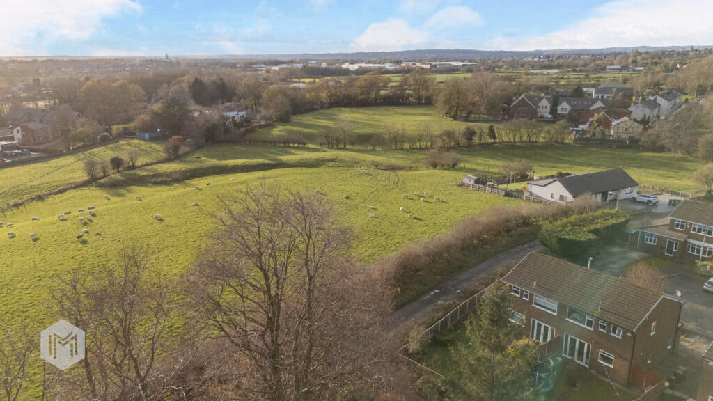 Land for sale - Image 2