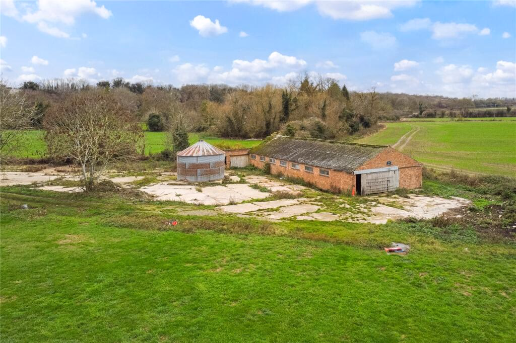 Land for sale - Image 1