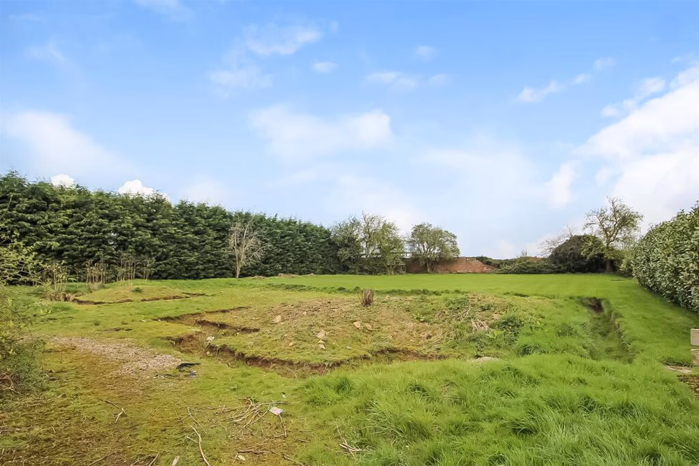 Plot for sale - 0.1 Acres