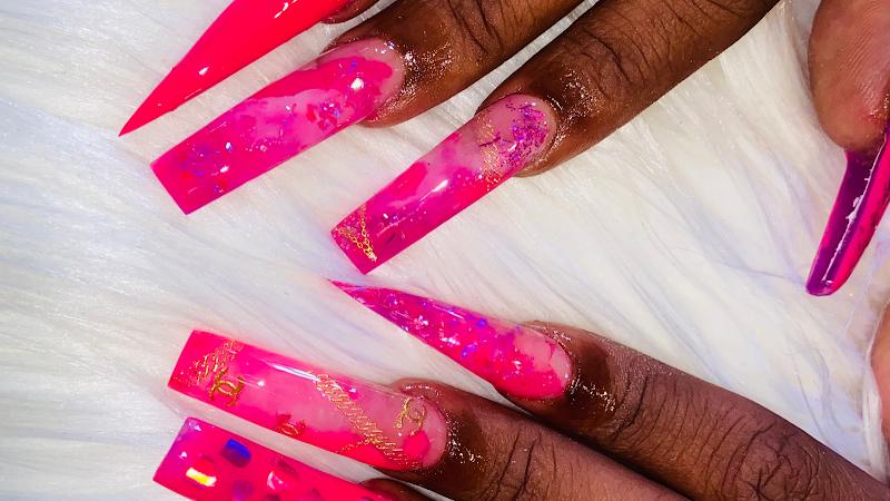 Glitz And Claws