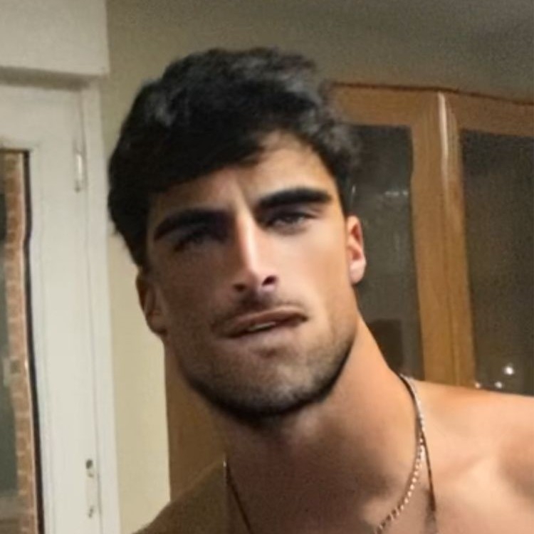 Adrián González Novás