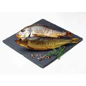 Atlantinė silkė su galva, neišdarinėta, šaltai rūkyta