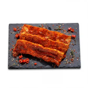 Marinuota kiaulienos šoninė su aitriąja paprika su kaulu