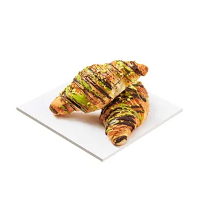 Dubajaus stiliaus kruasanas su pistacijų įdaru, 95g