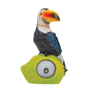 Saulės energija įkraunama sodo lemputė  Paukštis ant gėlės