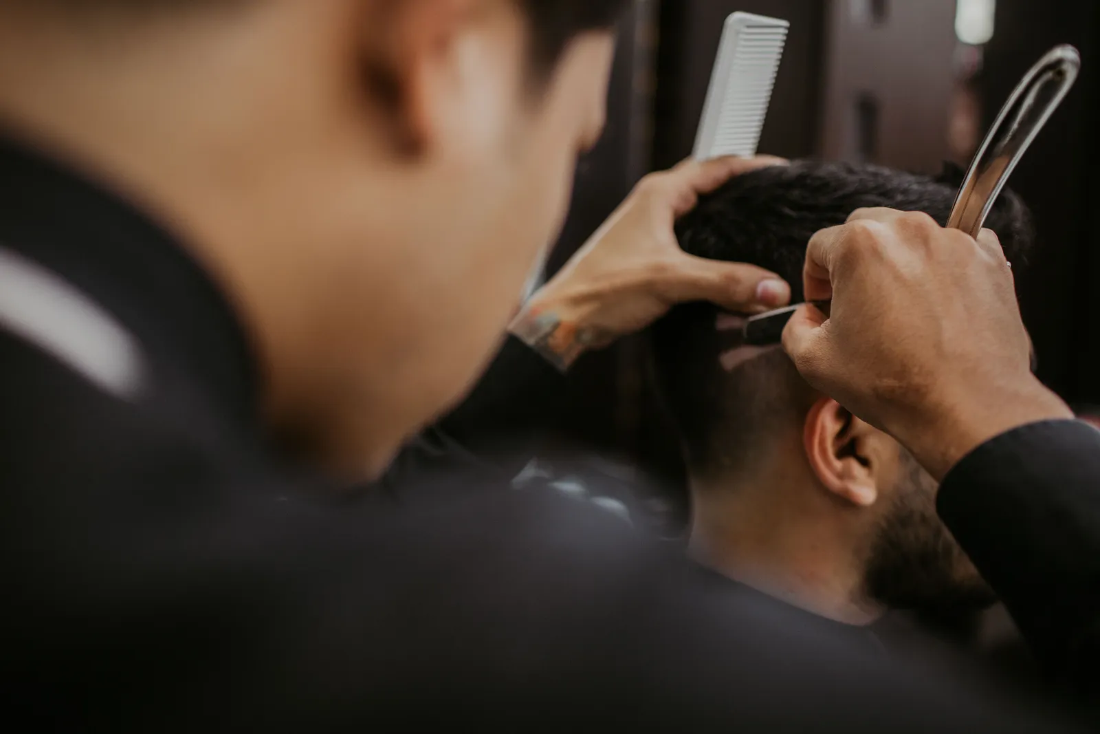 Barber przy pracy