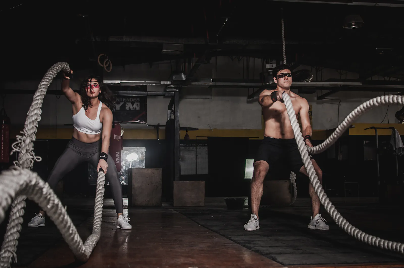 Strefa wolnych ciężarów — hantle, sztangi i barbells