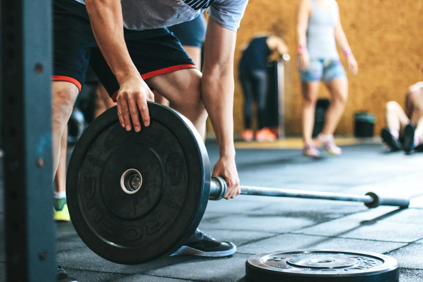 Strefa cardio — bieżnie, rowery, orbitreki