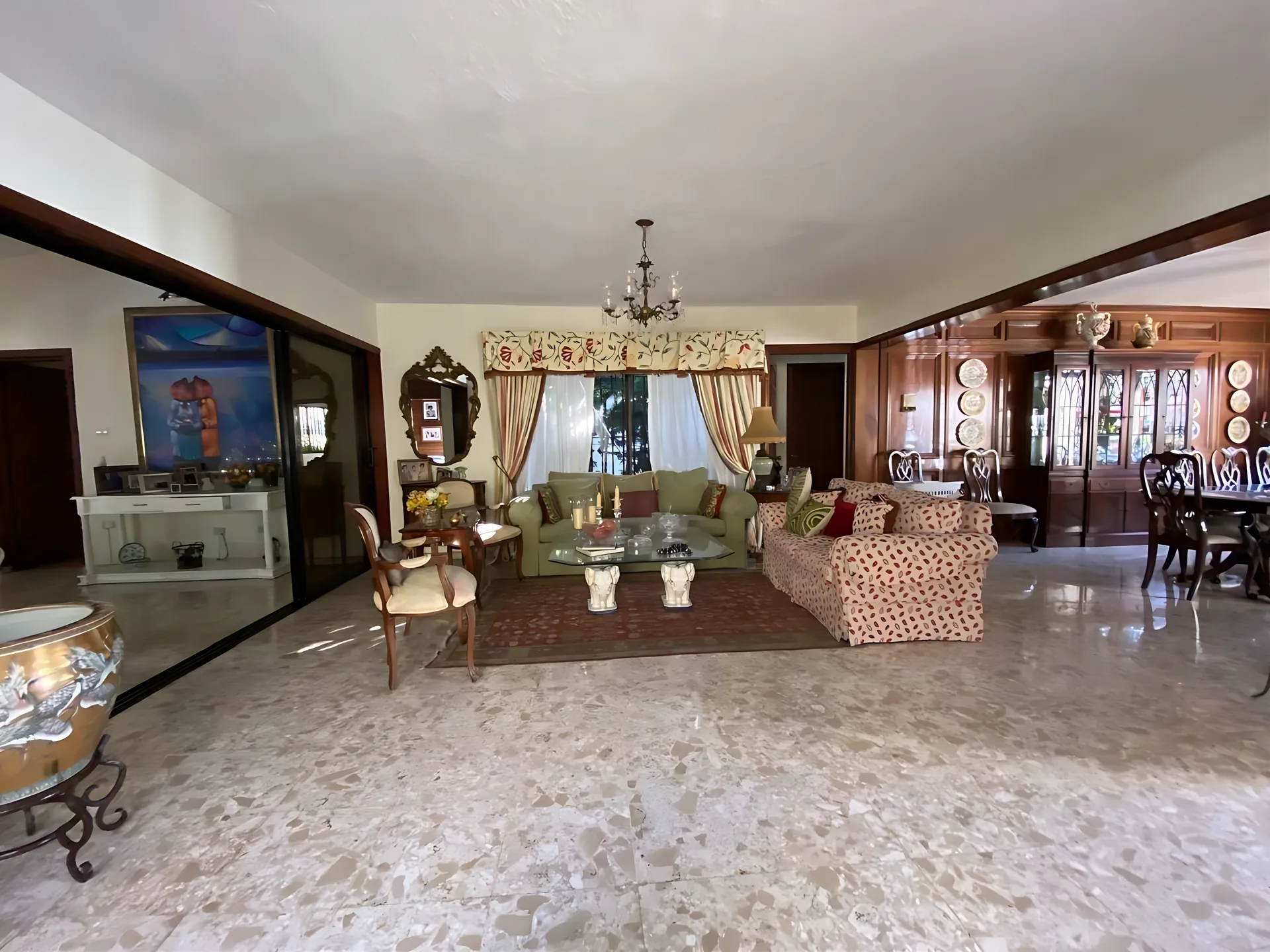 Casa / Terreno Ideal para desarrollo comercial !