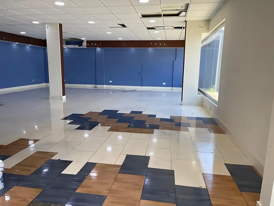 Excelente local comercial en alquilerIdeal para tiendas , Show Room