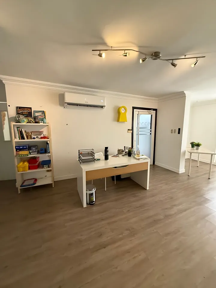 Local comercial o para oficina . En Piantini 174 mts .