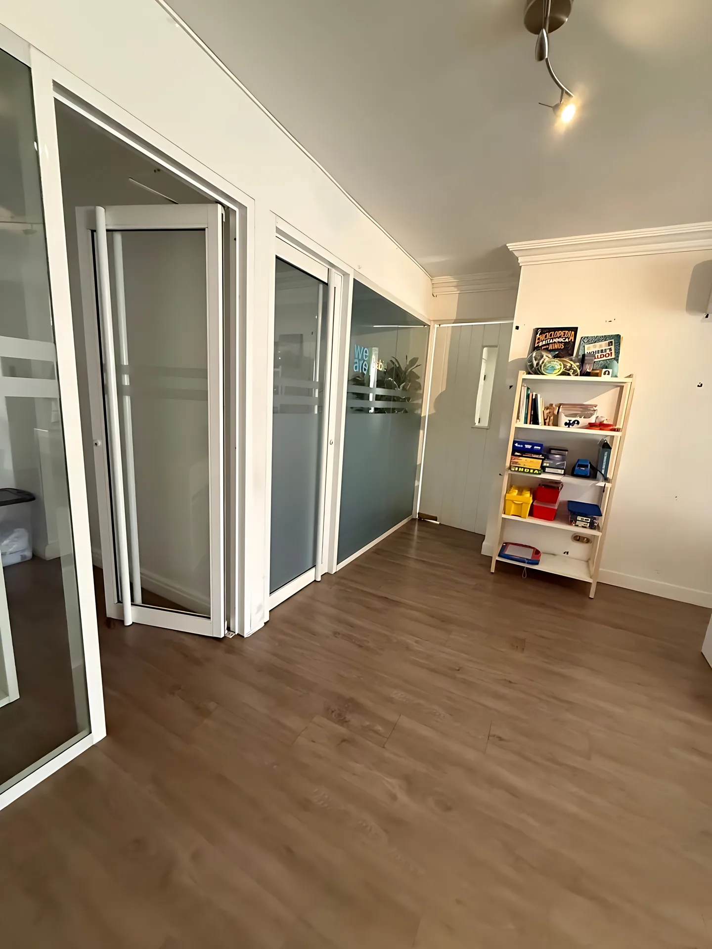 Local comercial o para oficina . En Piantini ! 174 mts . - Foto 4