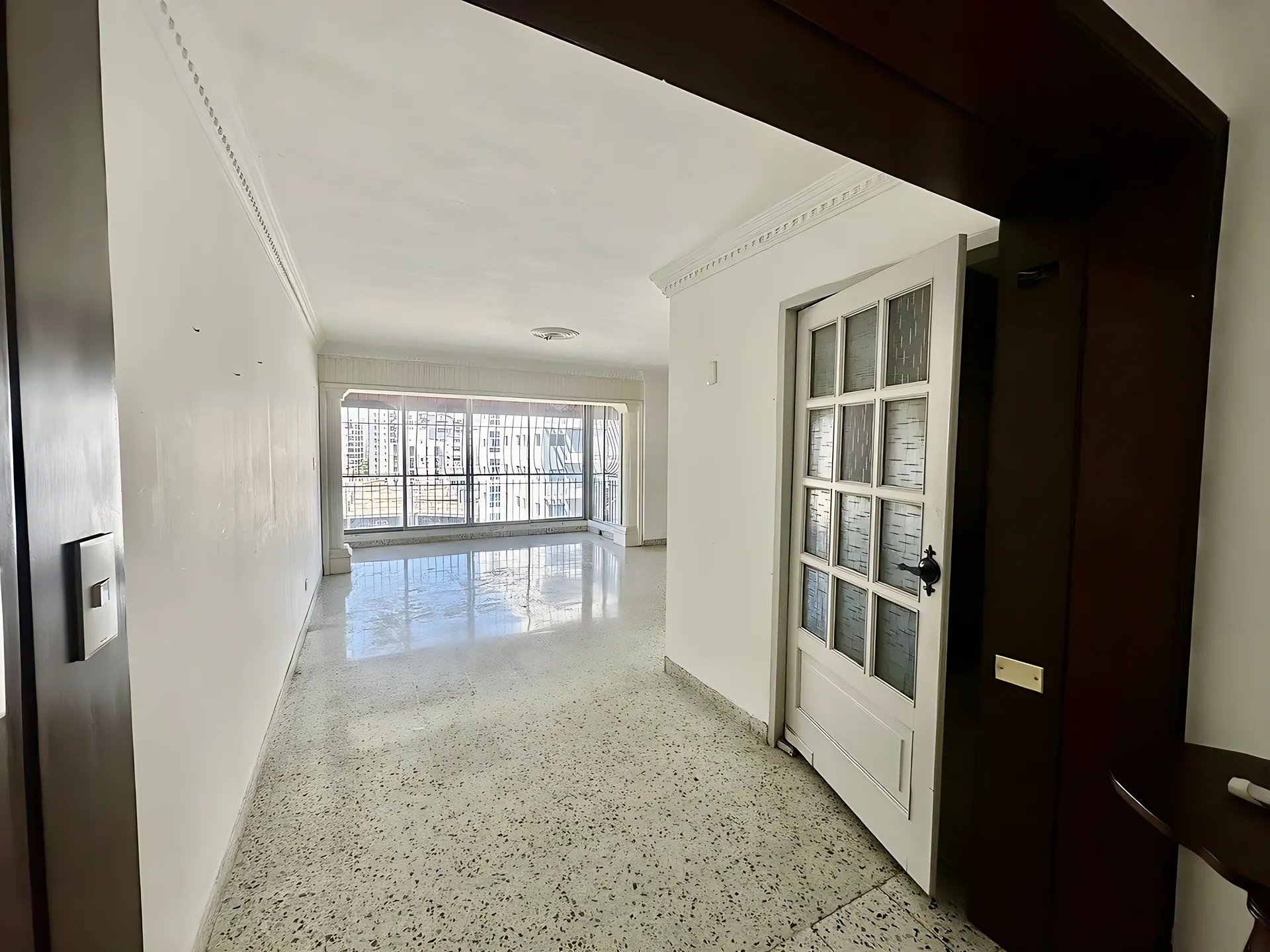 Apartamento en torre clásica de Naco . 2 Habitaciones . - View 2