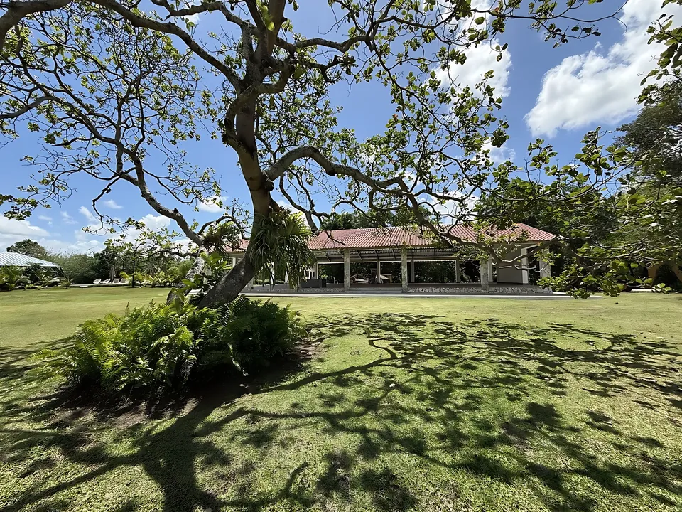 Preciosa finca vacacional y de recreo en venta. A solo 45 minutos de la ciudad.