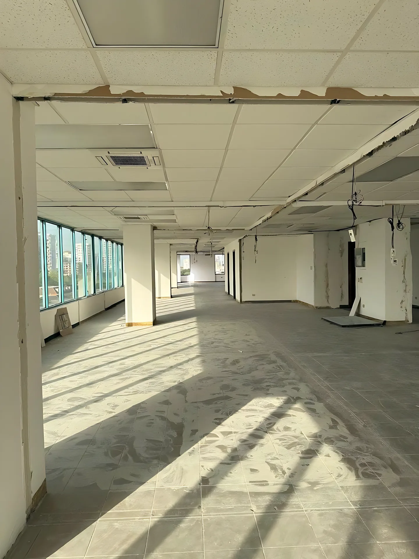 Oficina en alquiler en torre profesional de La Julia . - Foto 4