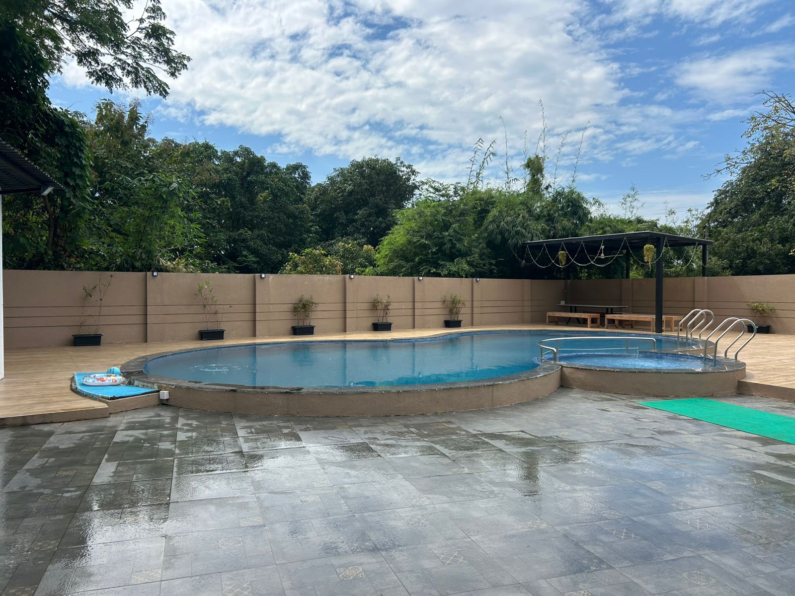 CASA MOUNTERRIA BY LAVIKA STAYS image 21 in Alibaug