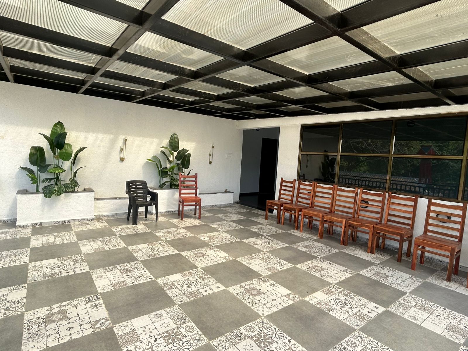 CASA MOUNTERRIA BY LAVIKA STAYS - Gallery thumbnail 3 in Alibaug