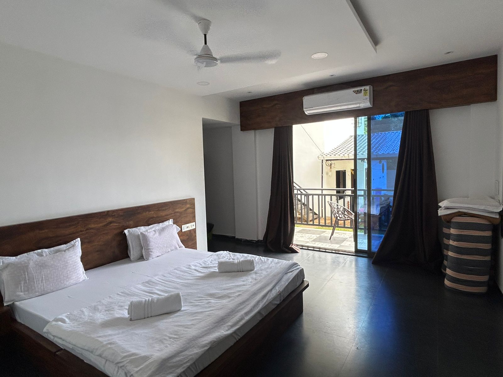 CASA MOUNTERRIA BY LAVIKA STAYS - Gallery thumbnail 4 in Alibaug