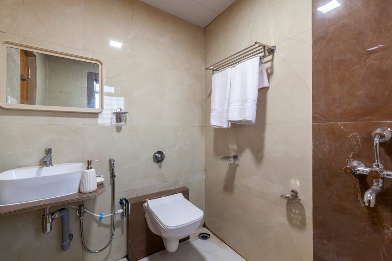 Ocean Greek villa by Lavika Stays - Gallery thumbnail 4 in Alibaug