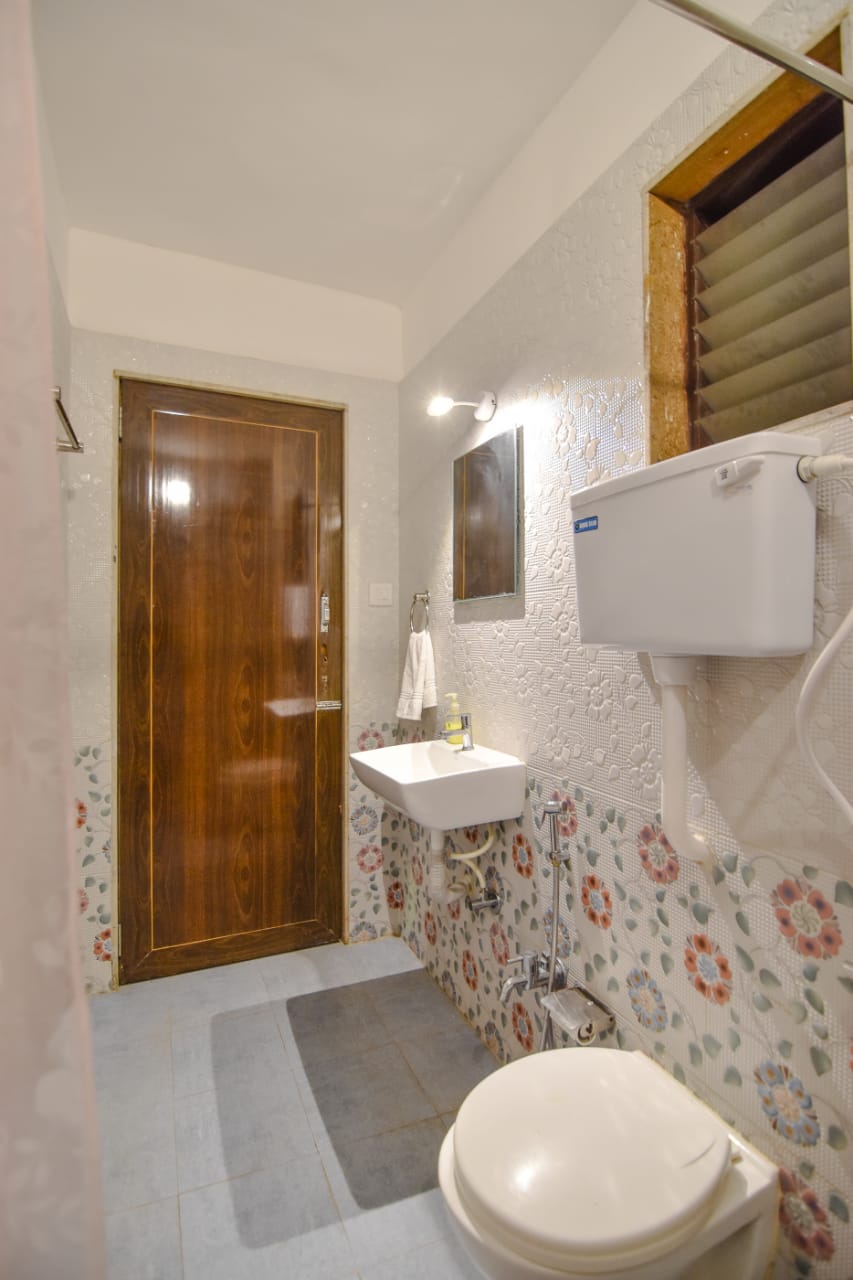 Villa Palmera by Lavika Stays - Washrooms 1