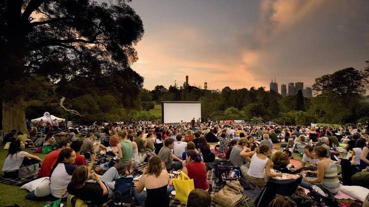 El cine al aire libre llega al Campus Martius Park