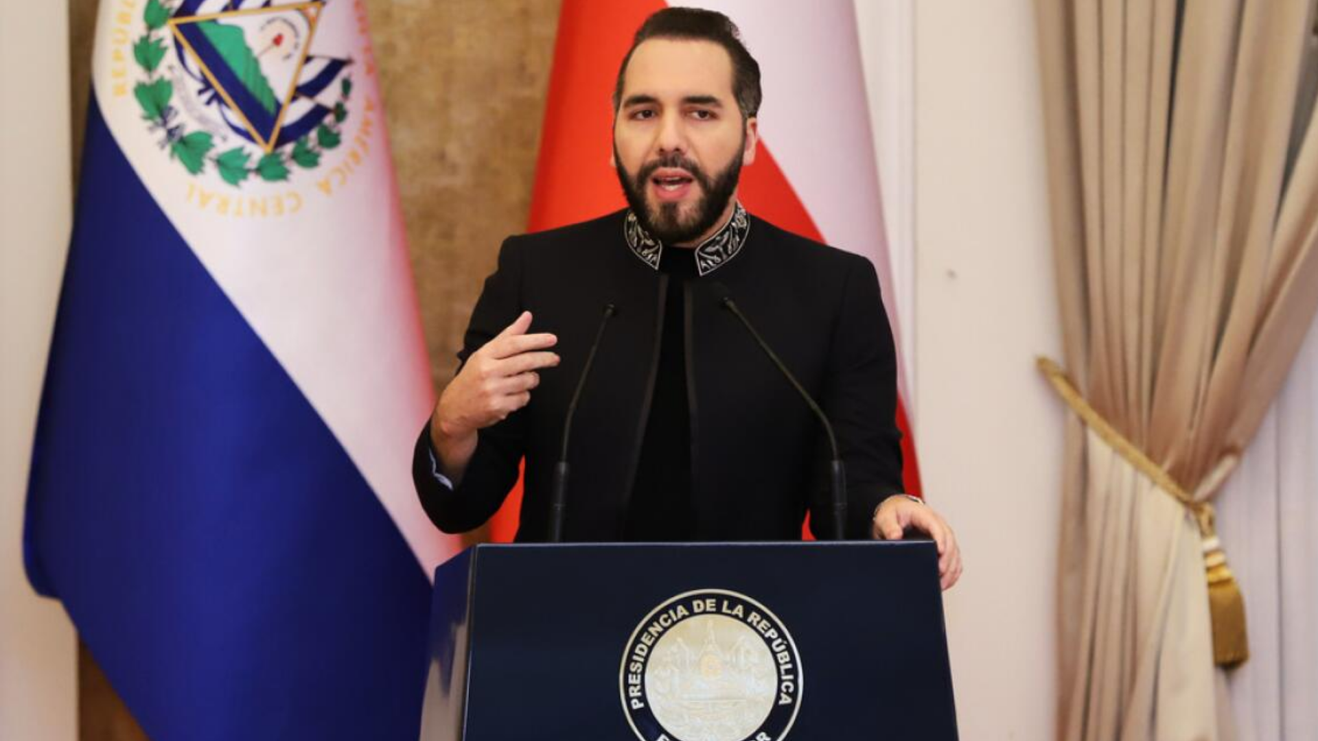 Presidente Nayib Bukele buscará un tercer mandato en El Salvador sin contendores a la vista