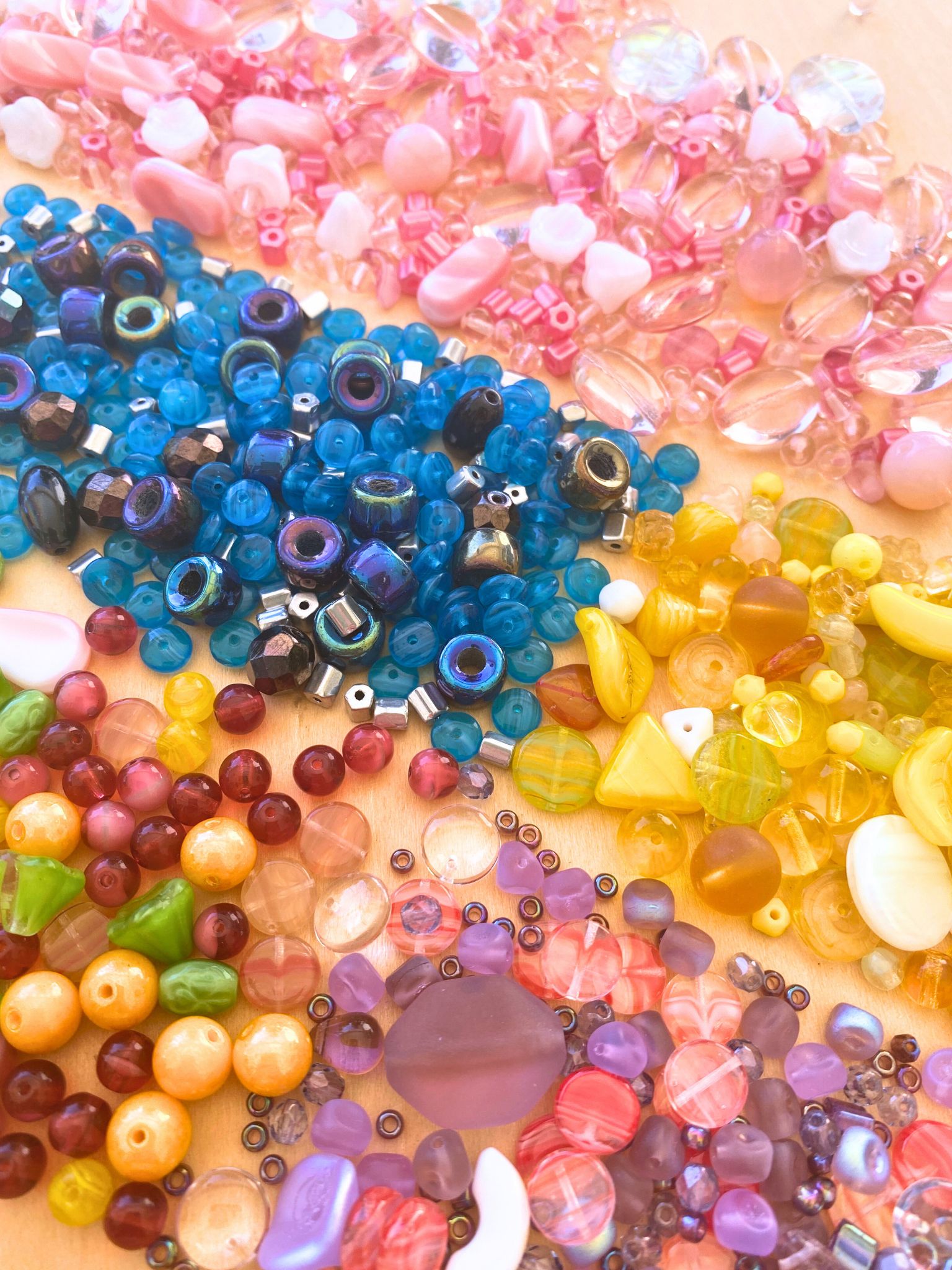 Julie's Bead Table: BEADATHON! 