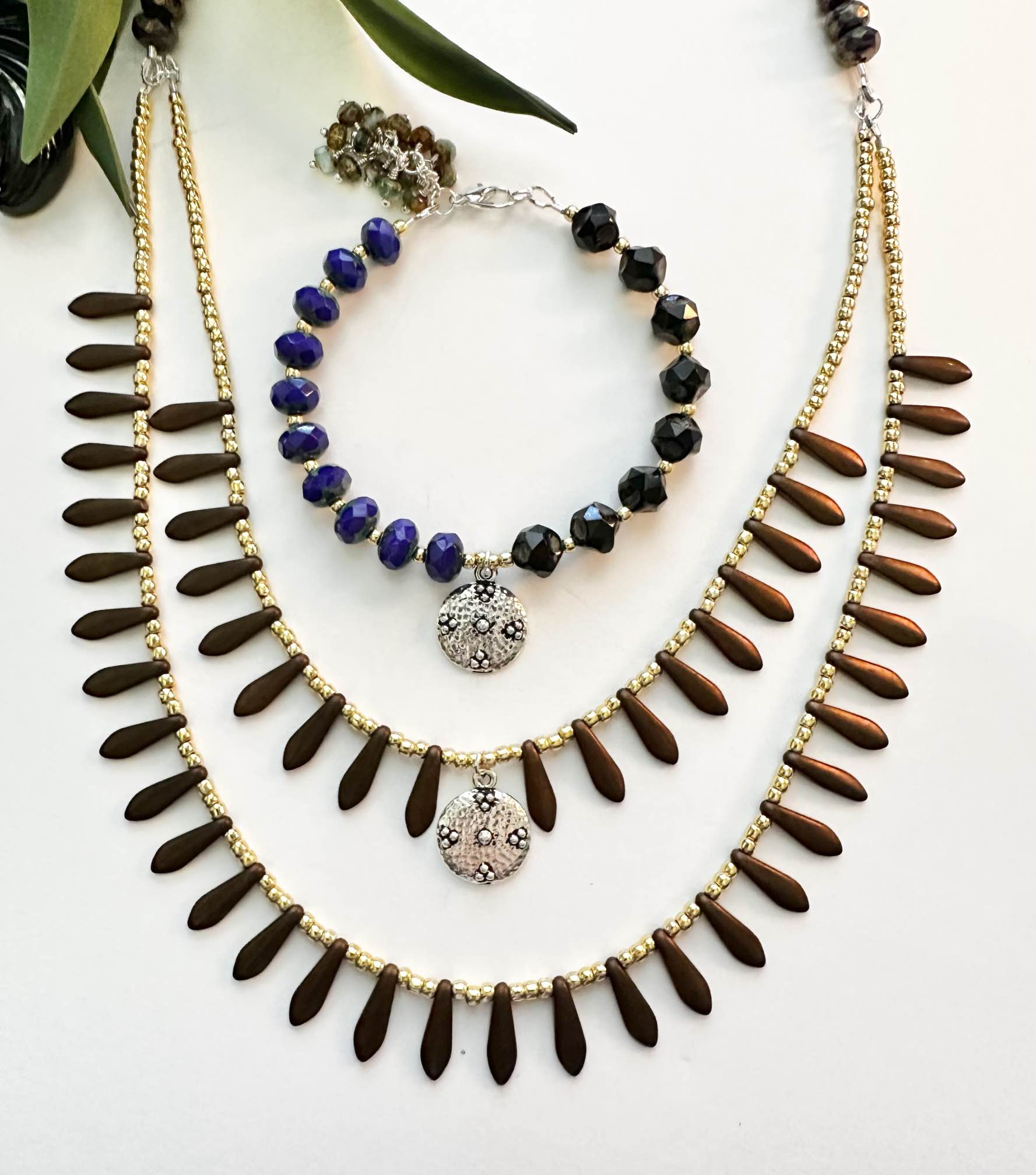Maker Master with Sara Lovecraft: Simple Stringing feat. Artisan Beads