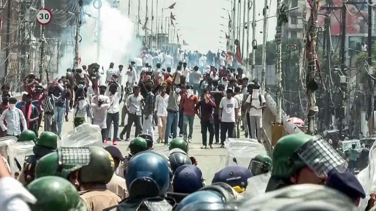 Bihar Government Withdraws FIRs Against NEET Paper Leak Protesters