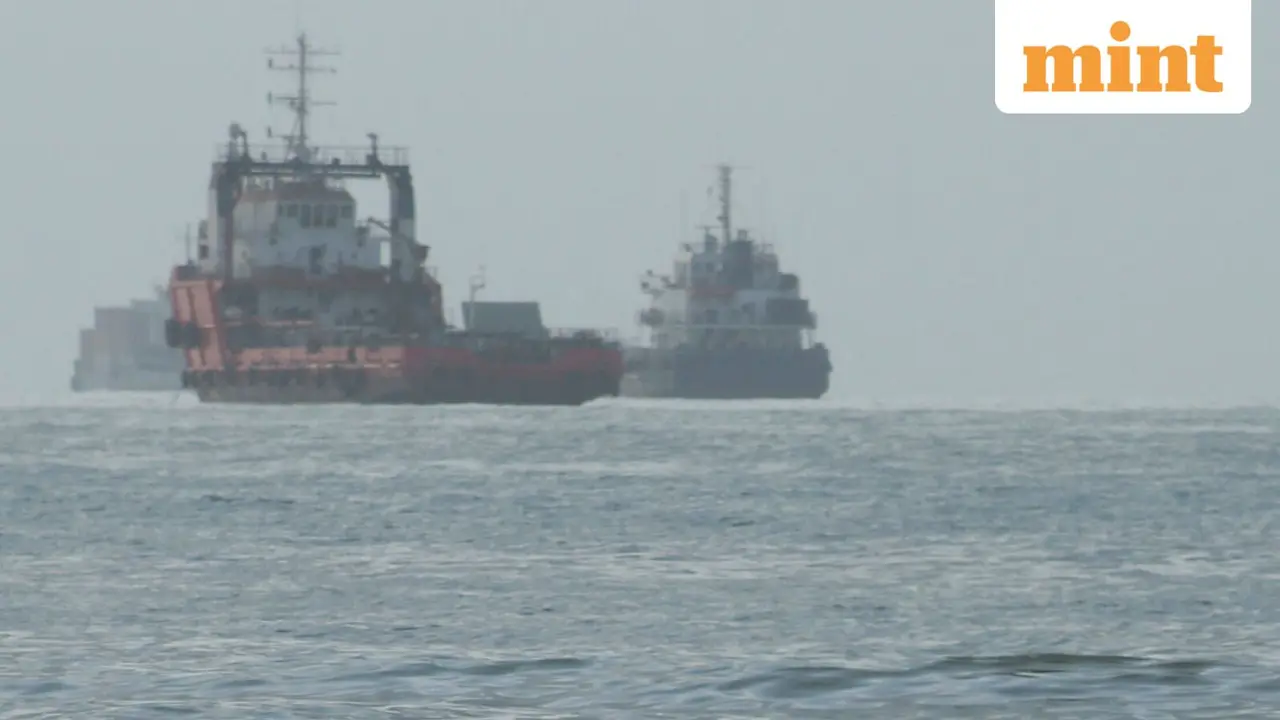 Iran Proposes Temporary Strait of Hormuz Deal with Oman Amid Tensions