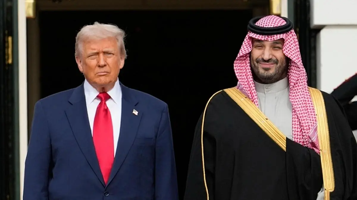 Trump cites Gulf leaders in decision to delay new Iran strikes