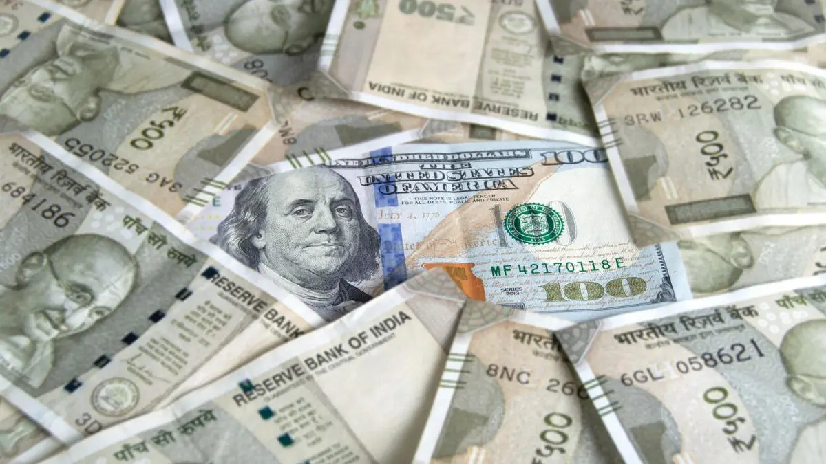 Indian Rupee Strengthens Against US Dollar Over Consecutive Days