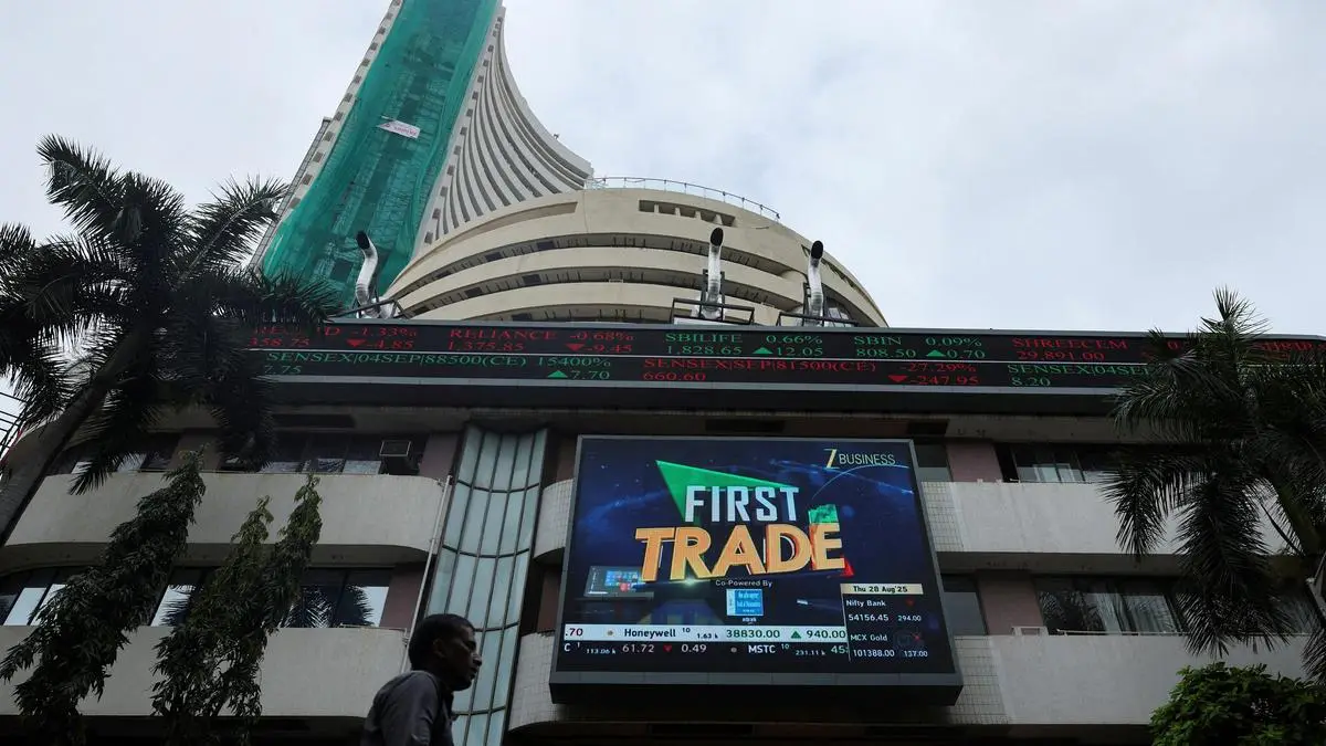 Stock Markets Decline as Elevated Crude Oil Prices Weigh on Sentiment