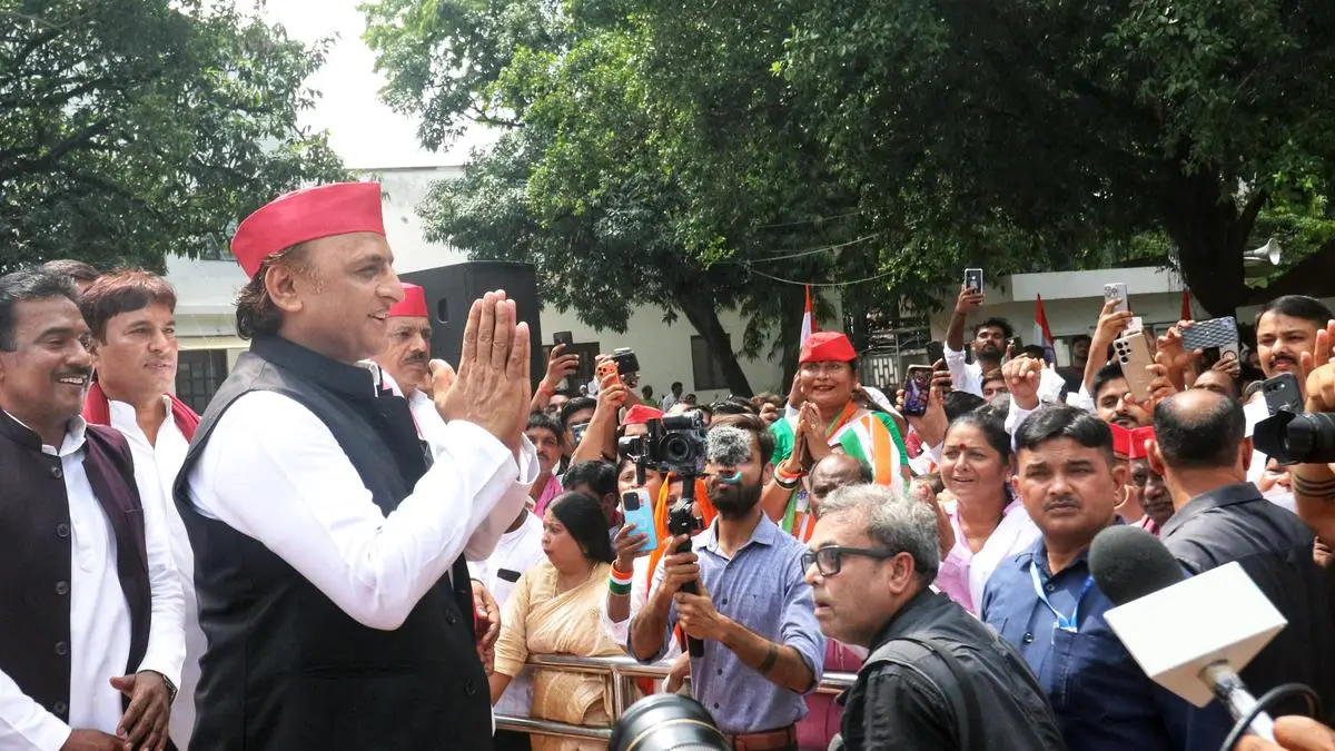 Akhilesh Yadav Advises Samajwadi Party Leaders Against Statements Benefiting BJP