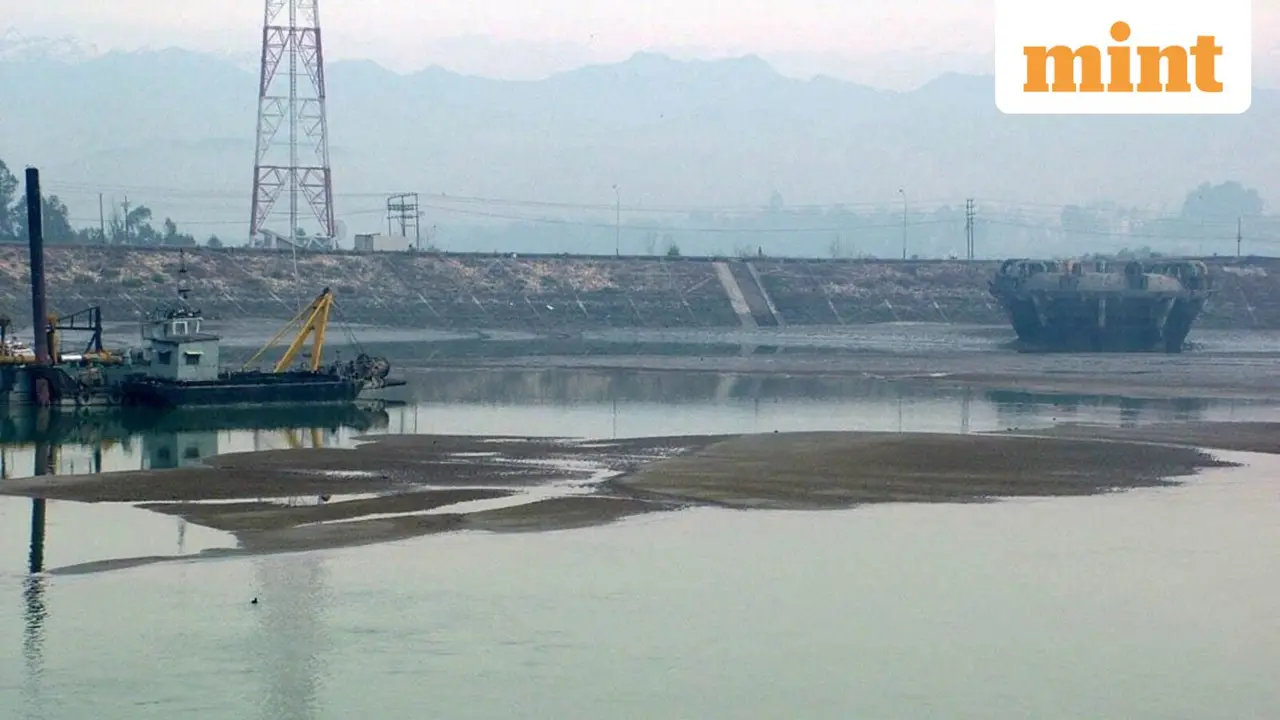 India's Reservoir Storage Deficit Narrows Amid Persistent Water Stress