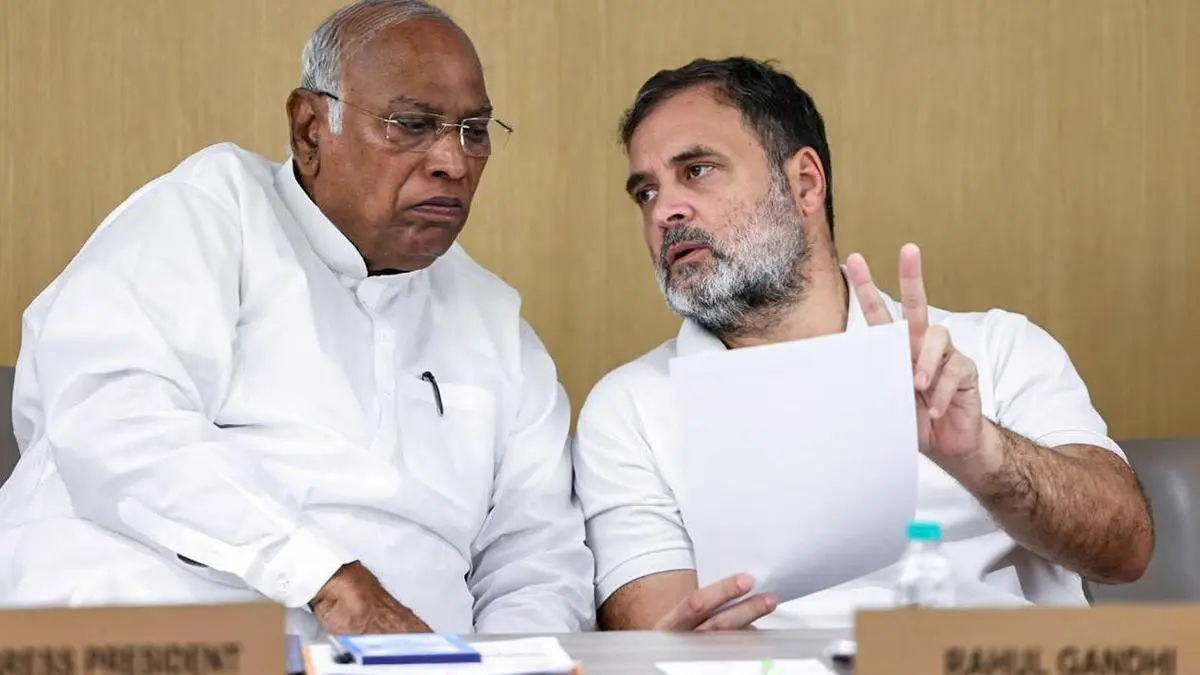Rahul Gandhi and Mallikarjun Kharge Urge PM Modi to Cancel Current Census Questionnaire