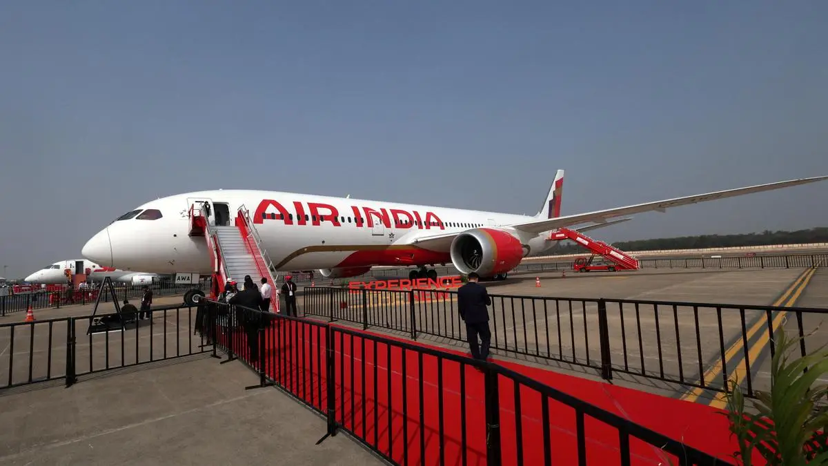 Air India Seeks $1.5 Billion Fresh Equity from Tata Sons and Singapore Airlines