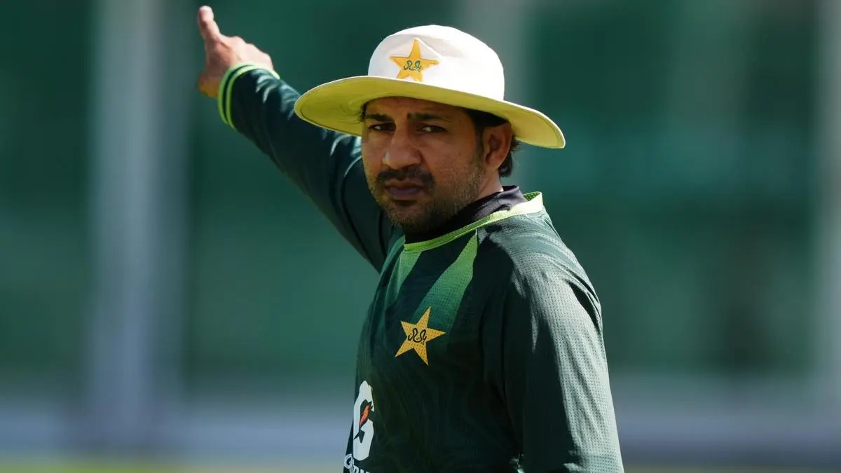 Pakistan sacks head coach and sends 7 players home ahead of 3rd England Test