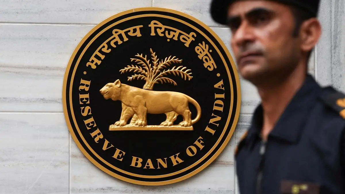 RBI's Forex Swap Facility Mobilises Over $136 Billion, FCNR(B) Deposits Lead