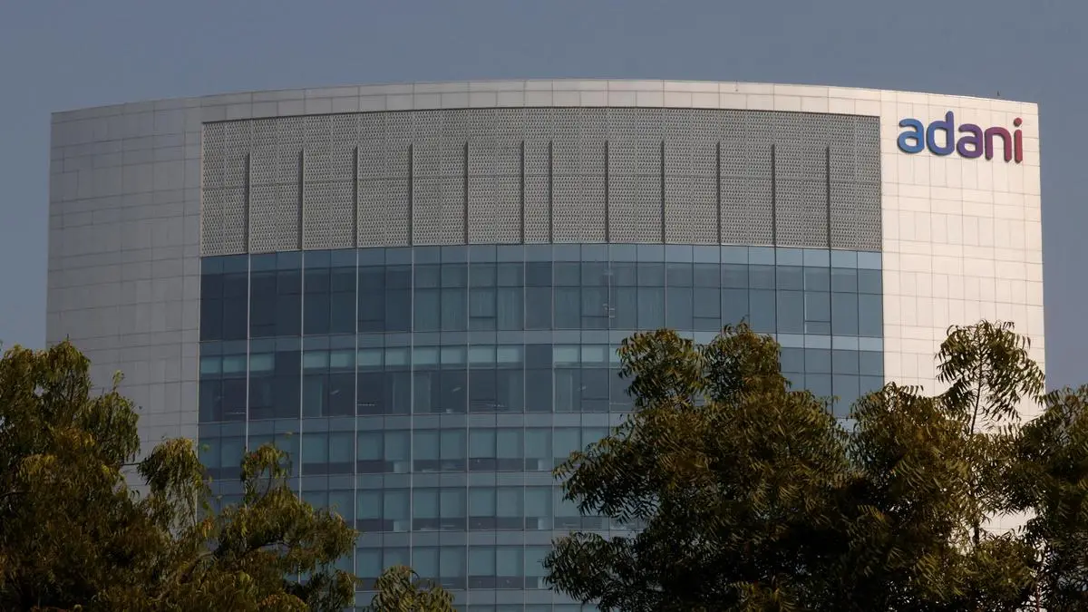 Adani Airport Holdings to Raise $1 Billion by Selling 5.54% Stake