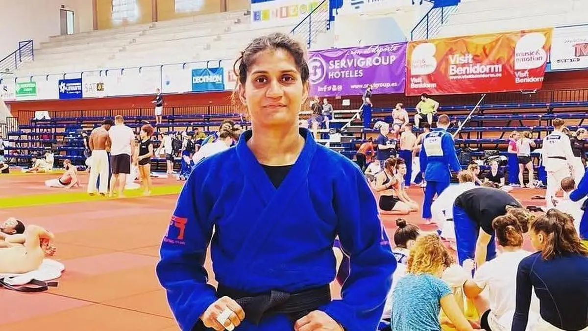 Suchika Tariyal Secures India's First Medal at Asian Games 2026 with MMA Semifinal Berth