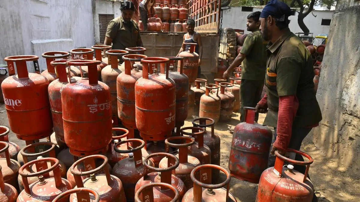 Non-eKYC Households to Receive Smaller LPG Refills at Market Prices After October 1