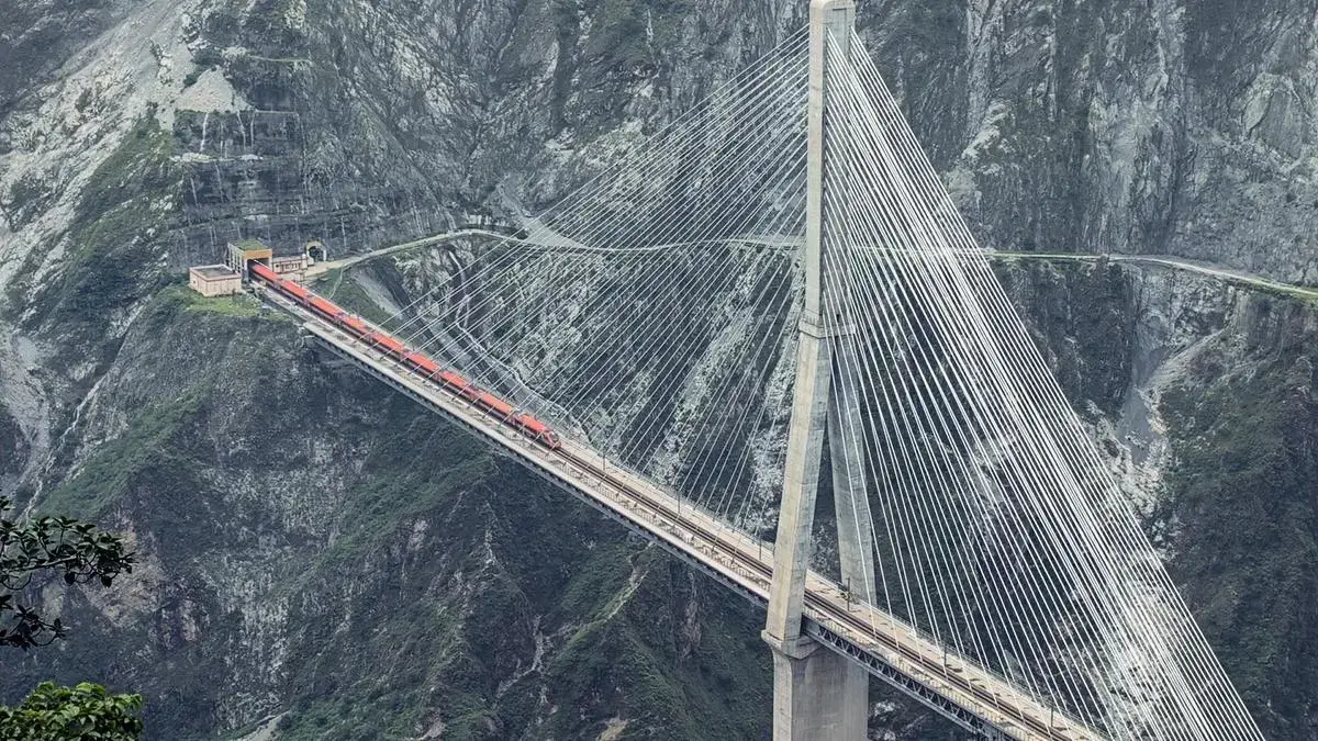 Jammu-Srinagar Vande Bharat crosses 100 kmph on Chenab and Anji Bridges